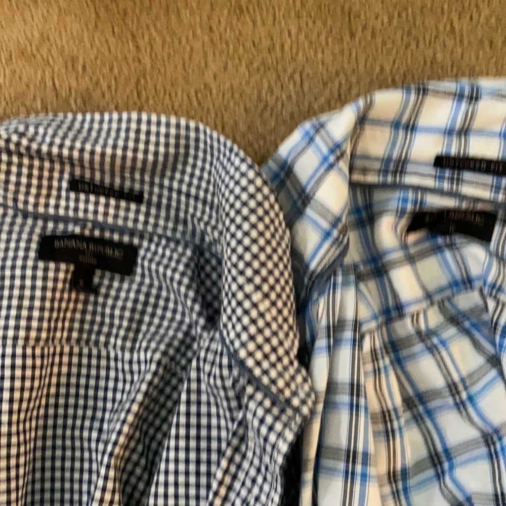 Banana Republic Untucked Fit (Small)